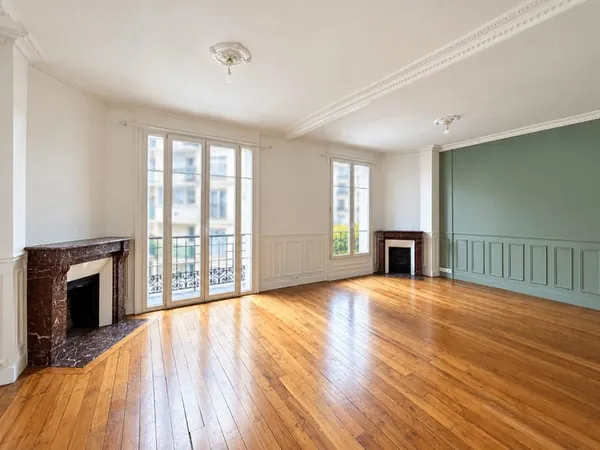 NOGENT-SUR-MARNE | L'ÉLÉGANCE D'UN APPARTEMENT DE CARACTÈRE AUX PORTES DE PARIS
