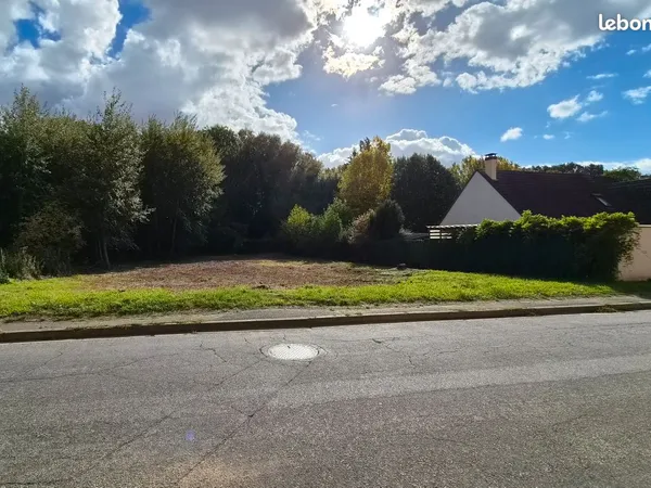 TERRAIN CONSTRUCTIBLE DE 675 m² À GALLARDON (28)
