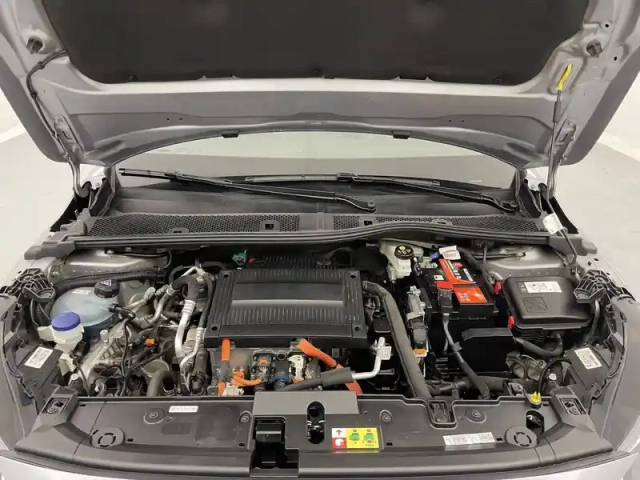 Peugeot 208 electrique 50 kwh 136ch — photo 21