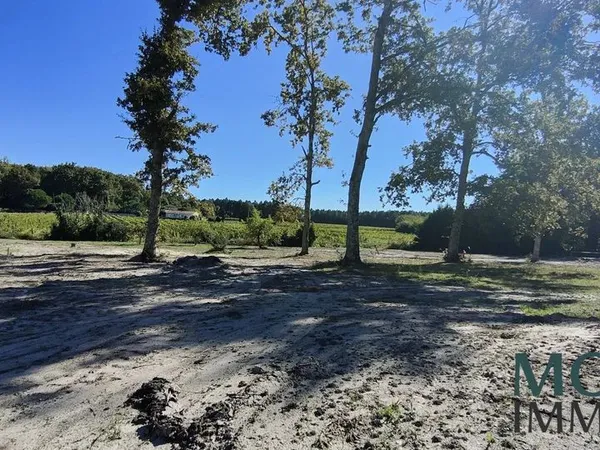 Terrain 1162 m² La Brède