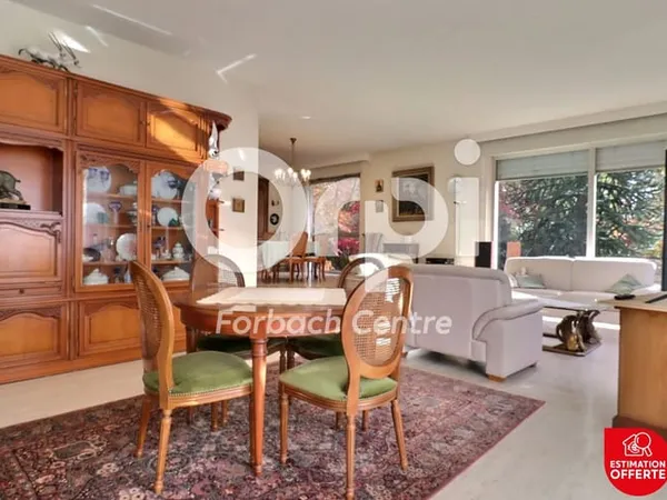 Maison 5 pièces 198 m²
