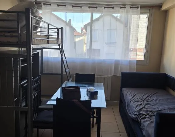 Studio 1 pièce 25 m²