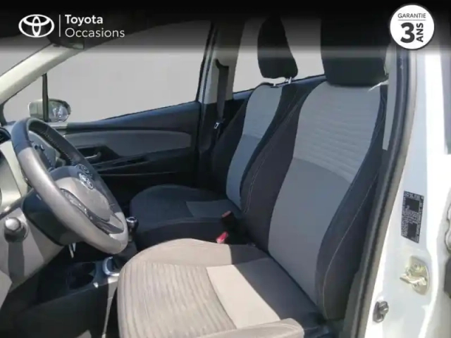 Toyota Yaris 70 vvt-i ultimate 5p — photo 11