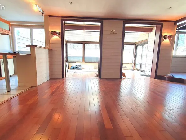 Appartement 3 pièces 95 m2 avec garage et terrasse