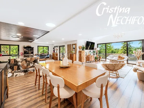 Maison 8 pièces 267 m²