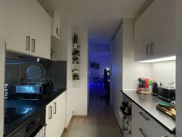 Aix-en-Provence - Beau T1 lumineux avec terrasse, parking & parc privé - Centre à pied
