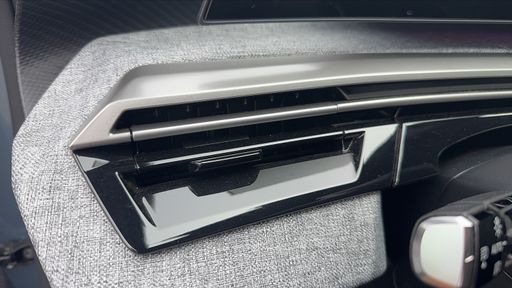 Peugeot 3008 1.2 Hybrid 136 e-DSC6 - Allure – 2025 – 8716 km – Hybride essence – Boîte Automatique — photo 26