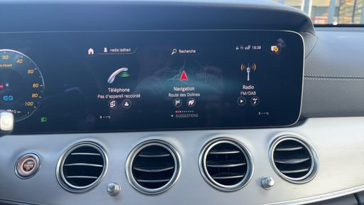 Mercedes Classe E 300 de 306 EQ Power  9G-Tronic - AMG Line – 2022 – 149879 km – Hybride rechargeable – Boîte Automatique — photo 9