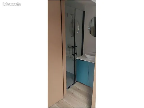 Appartement 4 pièces 9 m²