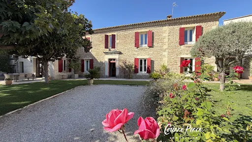 Mas provençal 10 pièces 283 m²