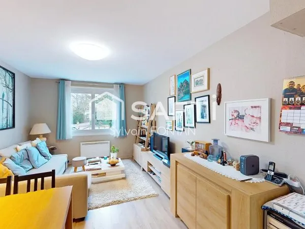 APPARTEMENT AU CALME, UNE CHAMBRE, PLACE DE PARKING, CAVE, BALCON