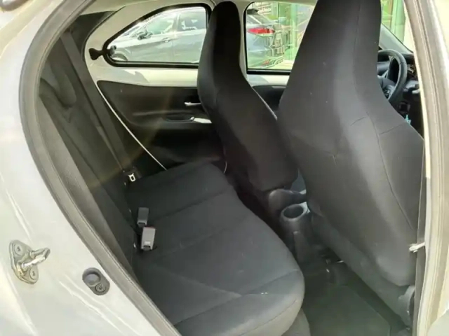 Toyota Aygo 1.0 vvt-i 72 dynamic — photo 15