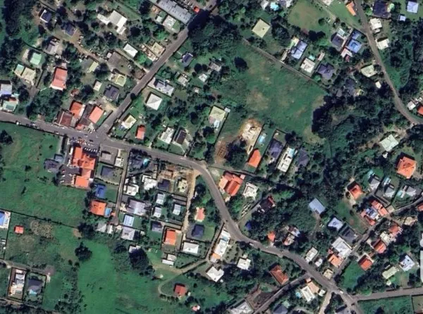 Terrain 835 m²