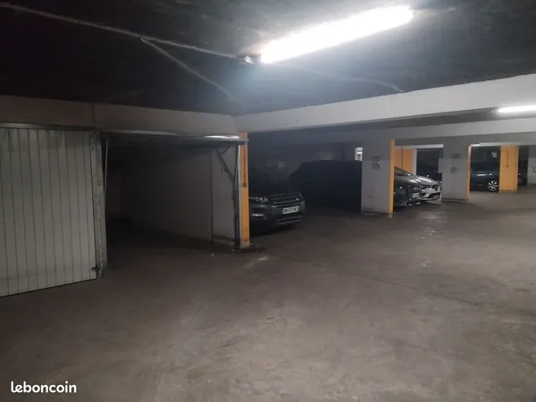 Location Garage fermé rue racine Villeurbanne