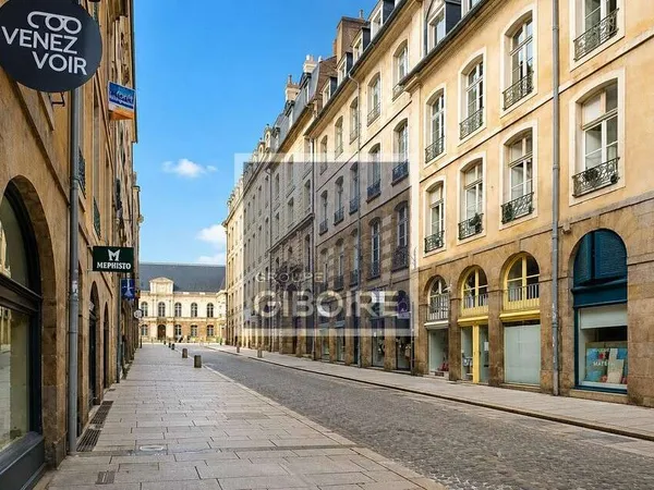 A vendre local commercial 78m² à Rennes centre
