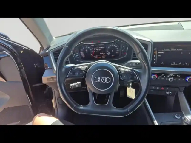 Audi A1 sportback 30 tfsi 110ch s line — photo 13