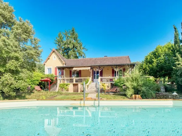 Investissement rare en Périgord Noir  Maison principale et m