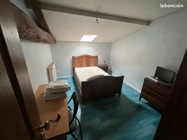 Chambre meublée 12m²