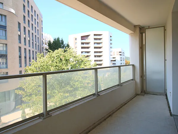 Appartement 2 pièces avec Balcon et Parking