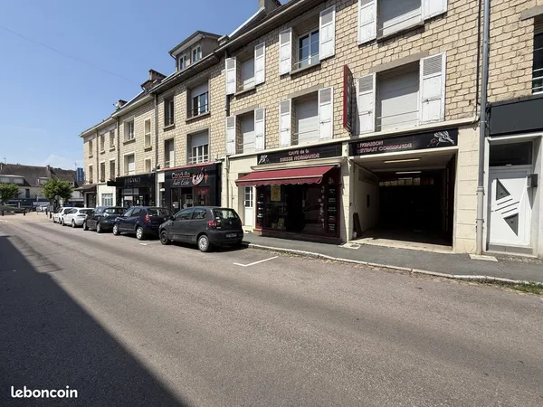 Local commercial 316 m² Le Hom