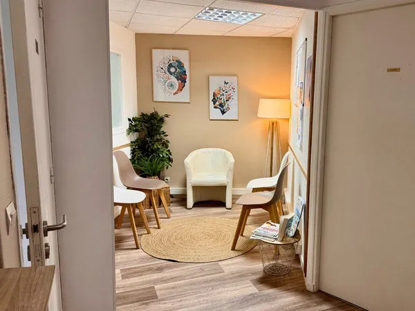 Bureau à louer dans cabinet
