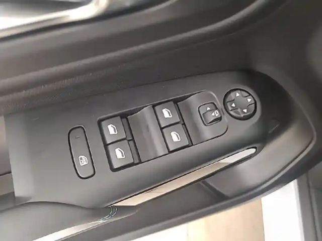 Citroën C5 Aircross hybride 145 ch e-dcs6 — photo 25