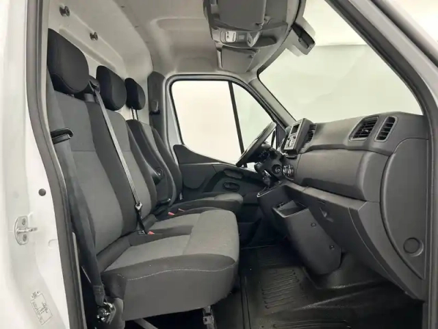 Renault Master fgn trac f3500 l3h3 blue dci 135 — photo 23