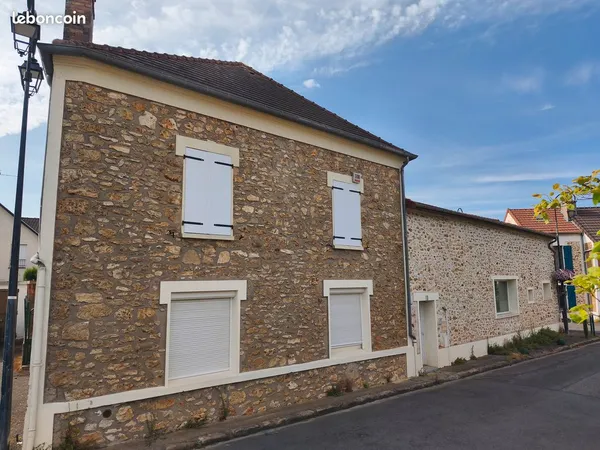 3 chambres meublées dans maison de village