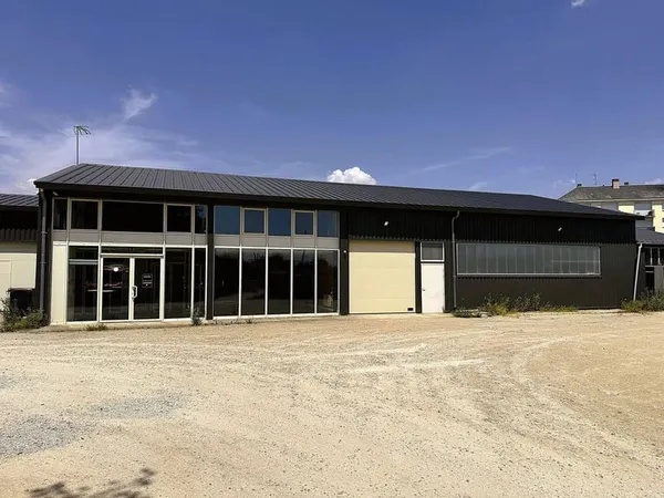 Local d'activité 517 m²