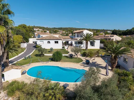 Maison 8 pièces 280 m²