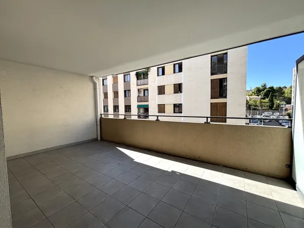 Appartement T3 de 66 m2 avec vaste terrasse de 18 m2 Marse