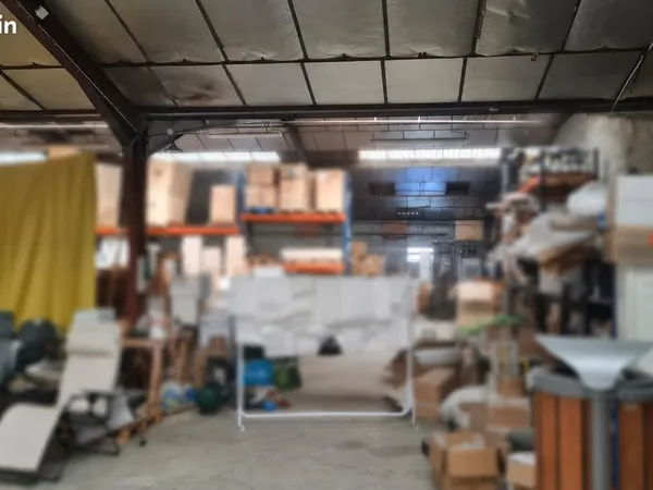 Local d'activité / Entrepôt 300 à 500 m² - Accès semi-remorque