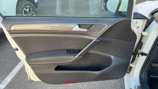 Volkswagen Golf 1.4 TSI 125 - Connect – 2018 – 141071 km – Essence – Boîte Manuelle — photo 41
