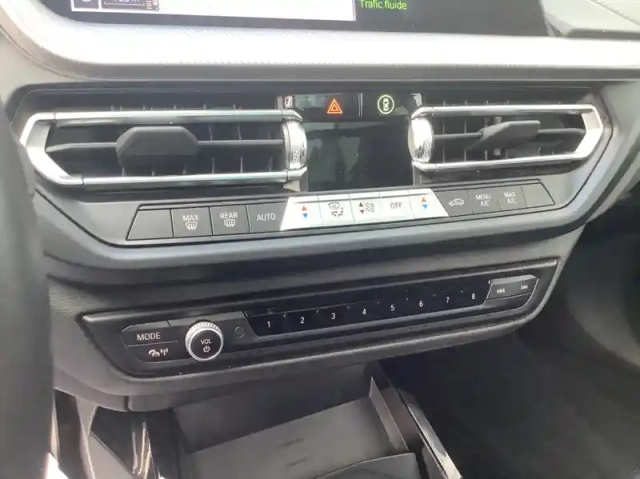 Bmw Serie 1 f40 118d 150 ch bva8 m sport — photo 16