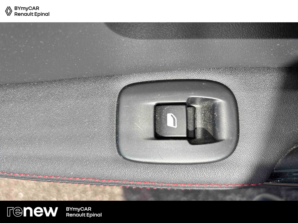 Peugeot 2008 PureTech 110ch S&amp;S EAT6 — photo 24