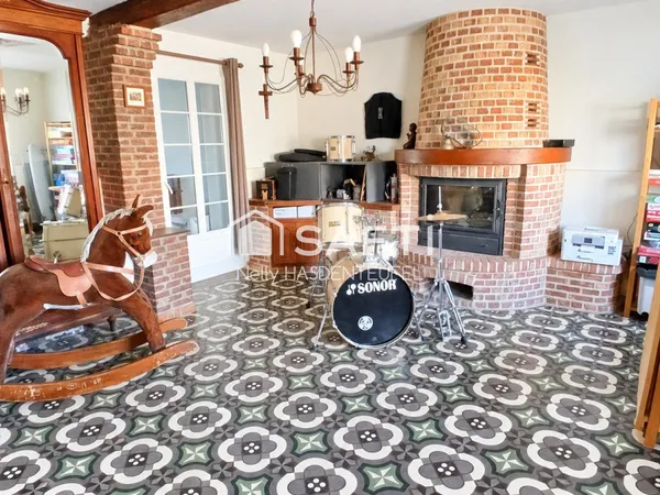 BELLE LONGERE DE CHARME EN SEMI PLAIN-PIED AVEC PERGOLA ET JARDIN PLEIN SUD
