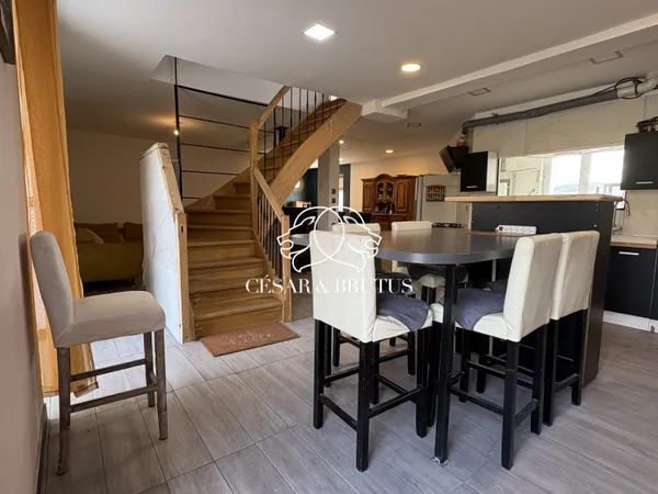 Appartement T5 en duplex avec terrasse