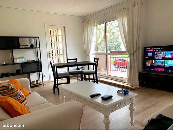 Colocation filles, quartier Jaurès, tram à 2 min - 370 CC