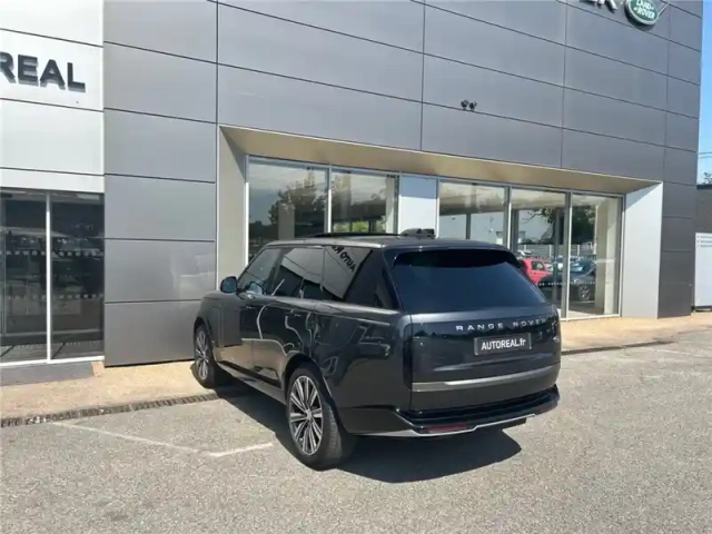 Land Rover Range Rover swb p510e phev awd — photo 38