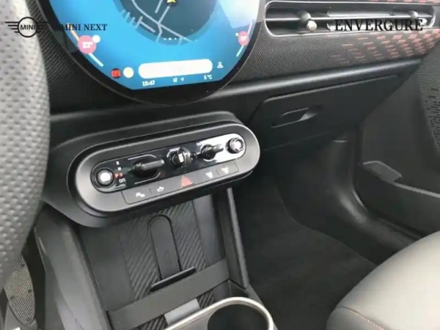 Mini Cooper 3 portes s 204ch jcw dkg7 — photo 15