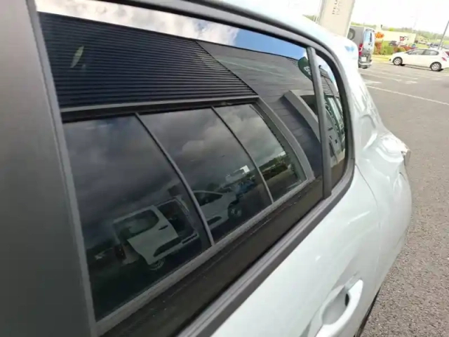 Peugeot 208 hybrid 110 ch e-dcs6 — photo 22