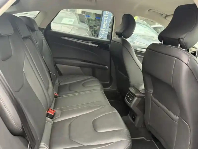 Ford Mondeo 2.0 ecoblue 150ch titanium business bva 5p — photo 12