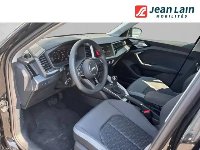 Audi A1 sportback 25 tfsi 95 ch s tronic 7 — photo 11