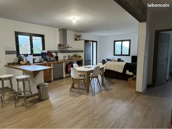 Location T4 semi meublé