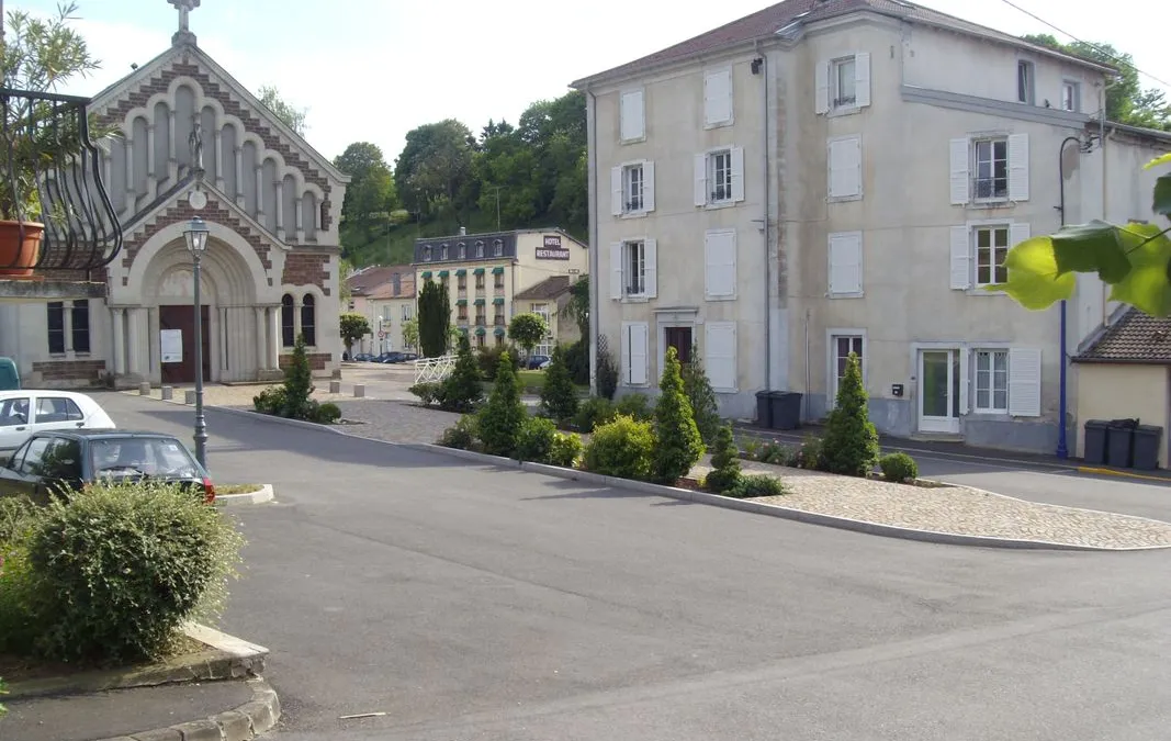 Photo 1