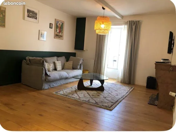 Location duplex meublé - proche centre-ville (porte St Nicolas)
