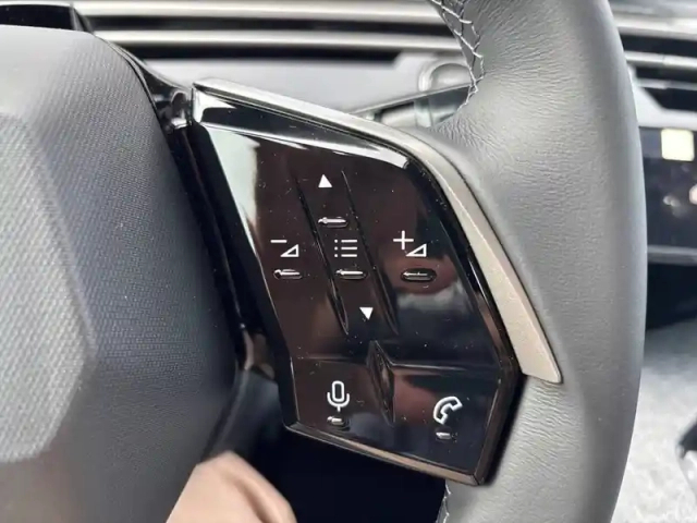 Peugeot 3008 hybrid 145 e-dcs6