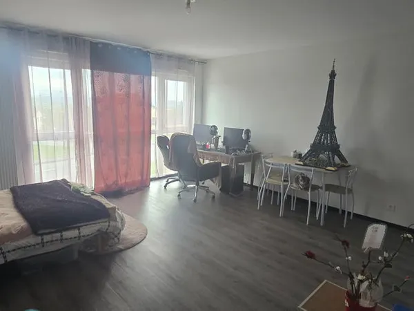 Appartement au calme avec entourage clos