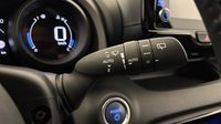 Toyota Yaris 116h Design 5p MY22 — photo 24