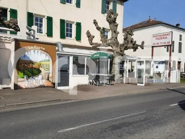 Bâtiment 200 m²